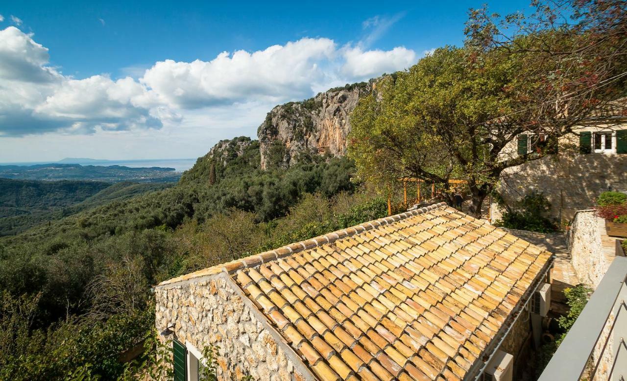 Castelli Olive Press Pensionat Acharavi  Eksteriør billede