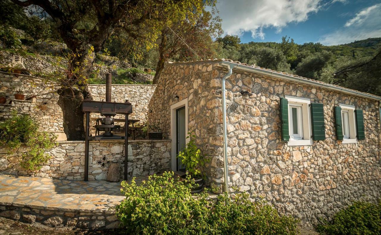 Castelli Olive Press Pensionat Acharavi  Eksteriør billede